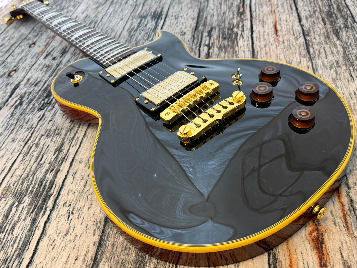 Aria PE F80 Blacktop Retro! - B-Stock