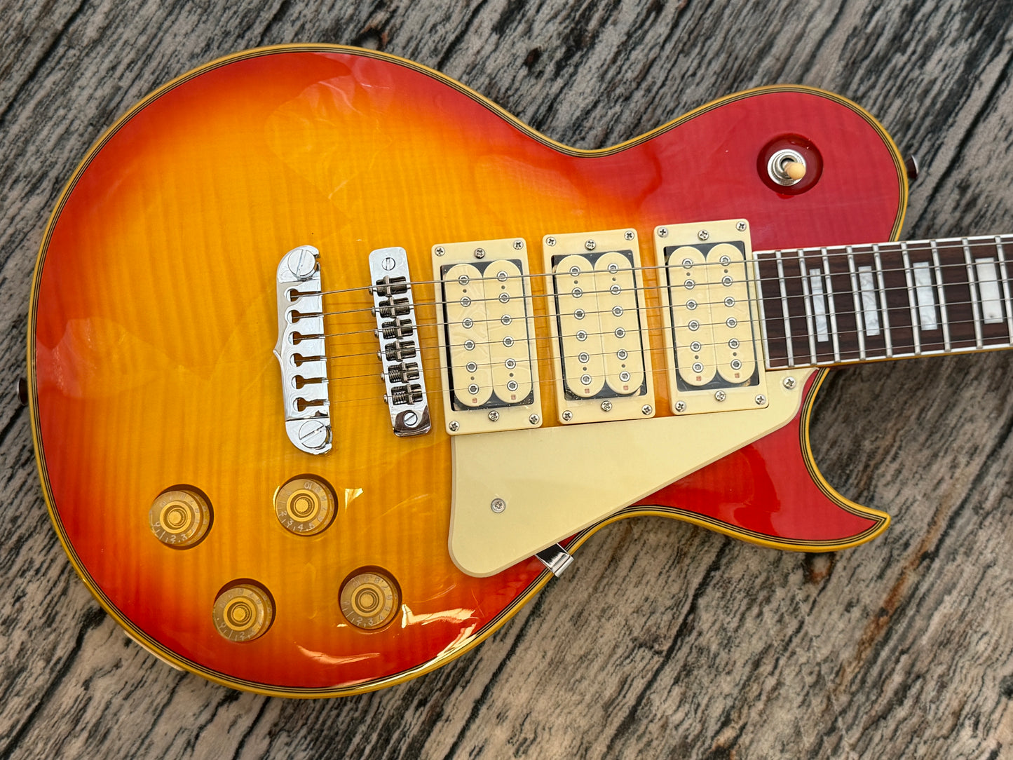 Aria Pro II PE 590AF Ace - Cherry Sunburst - B-Stock