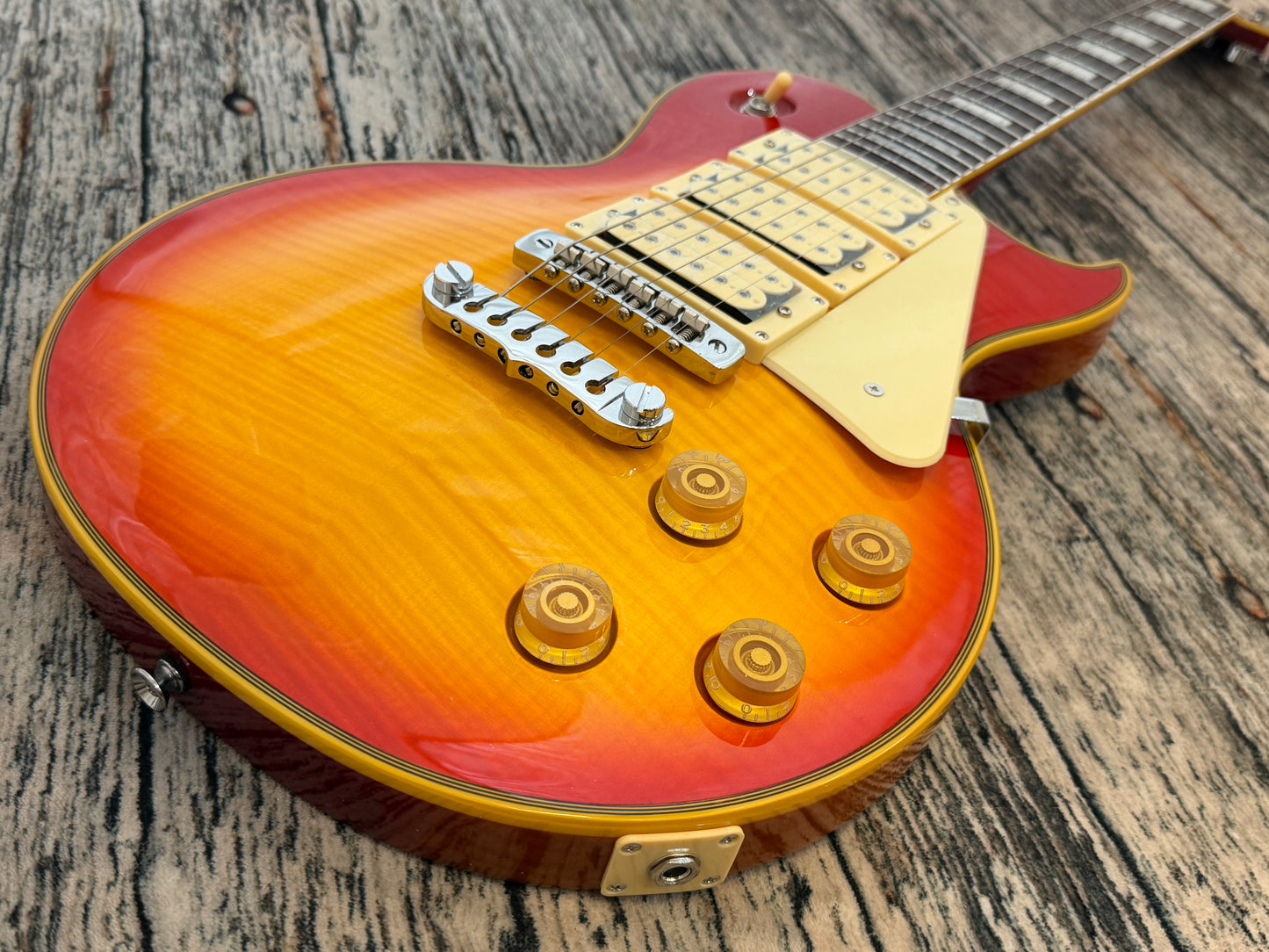 Aria Pro II PE 590AF Ace - Cherry Sunburst - B-Stock