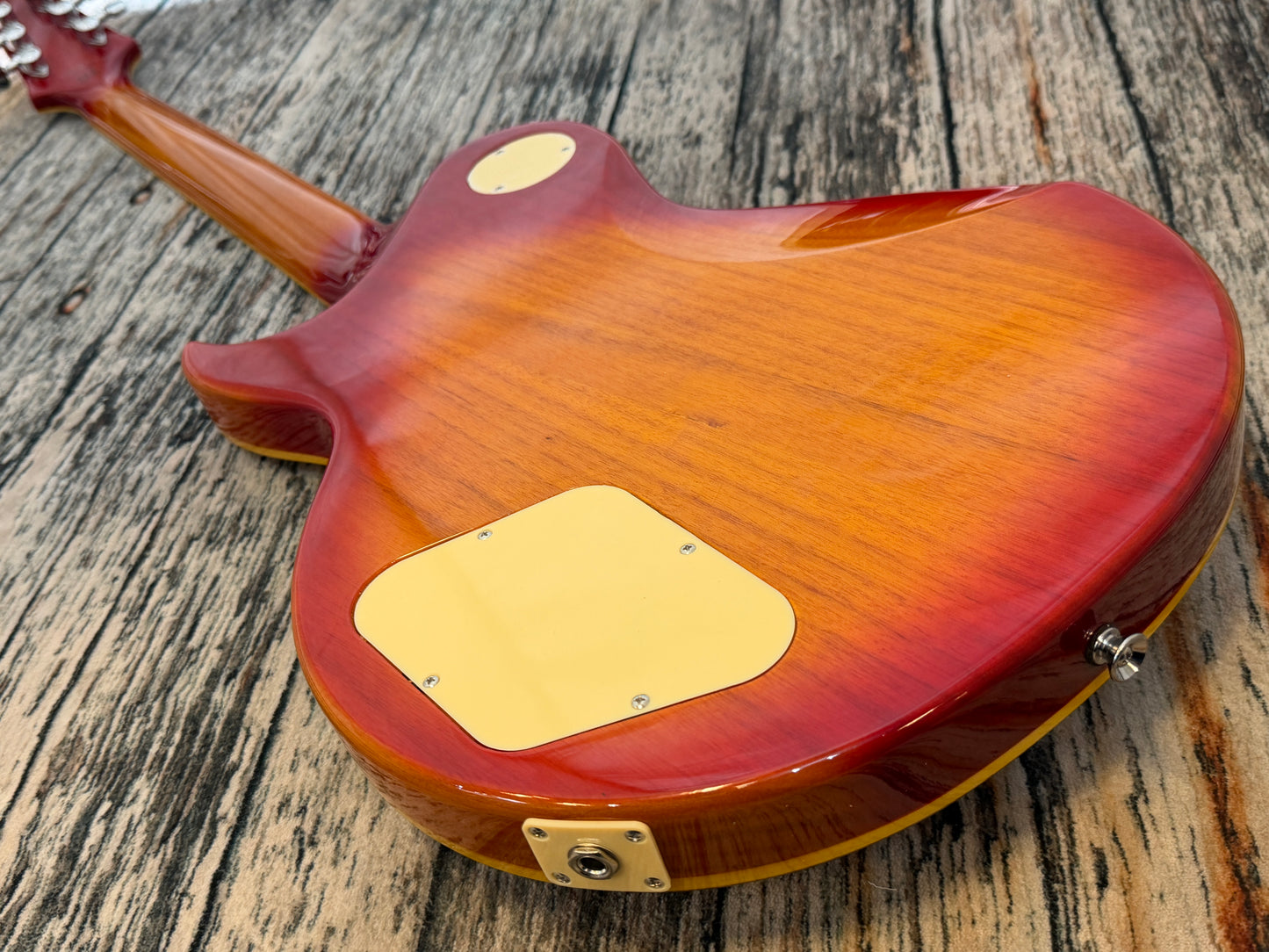 Aria Pro II PE 590AF Ace - Cherry Sunburst - B-Stock