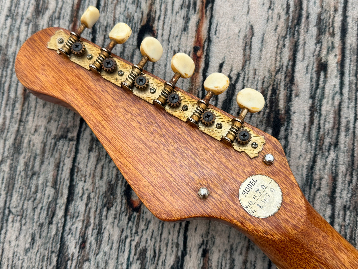 Teisco Top Twenty Woolworths 1969 guitar