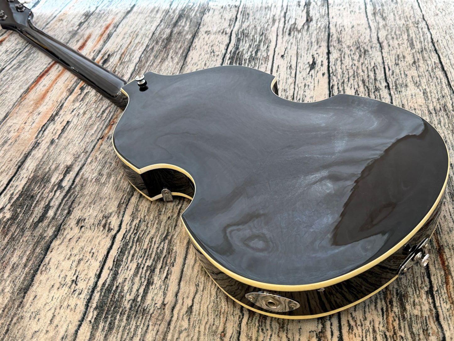 Hofner Icon B-Bass - Black Violin bass with hard case