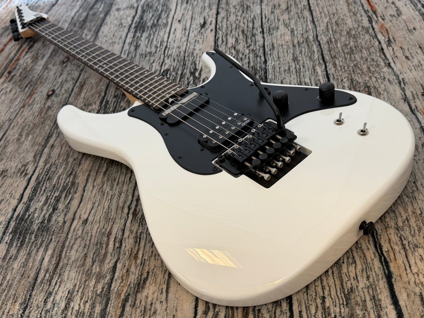 Schecter Sun Valley Super Shredder - Floyd Rose - Sustainiac