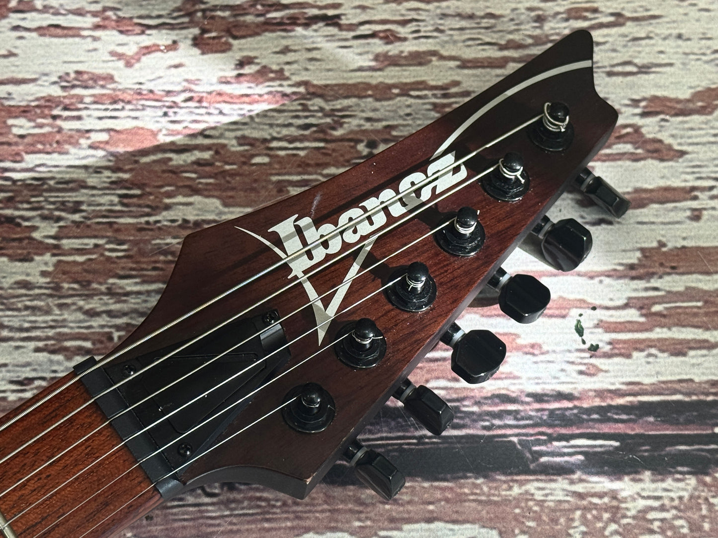 Ibanez RGRT421 Thru neck Walnut flat finish