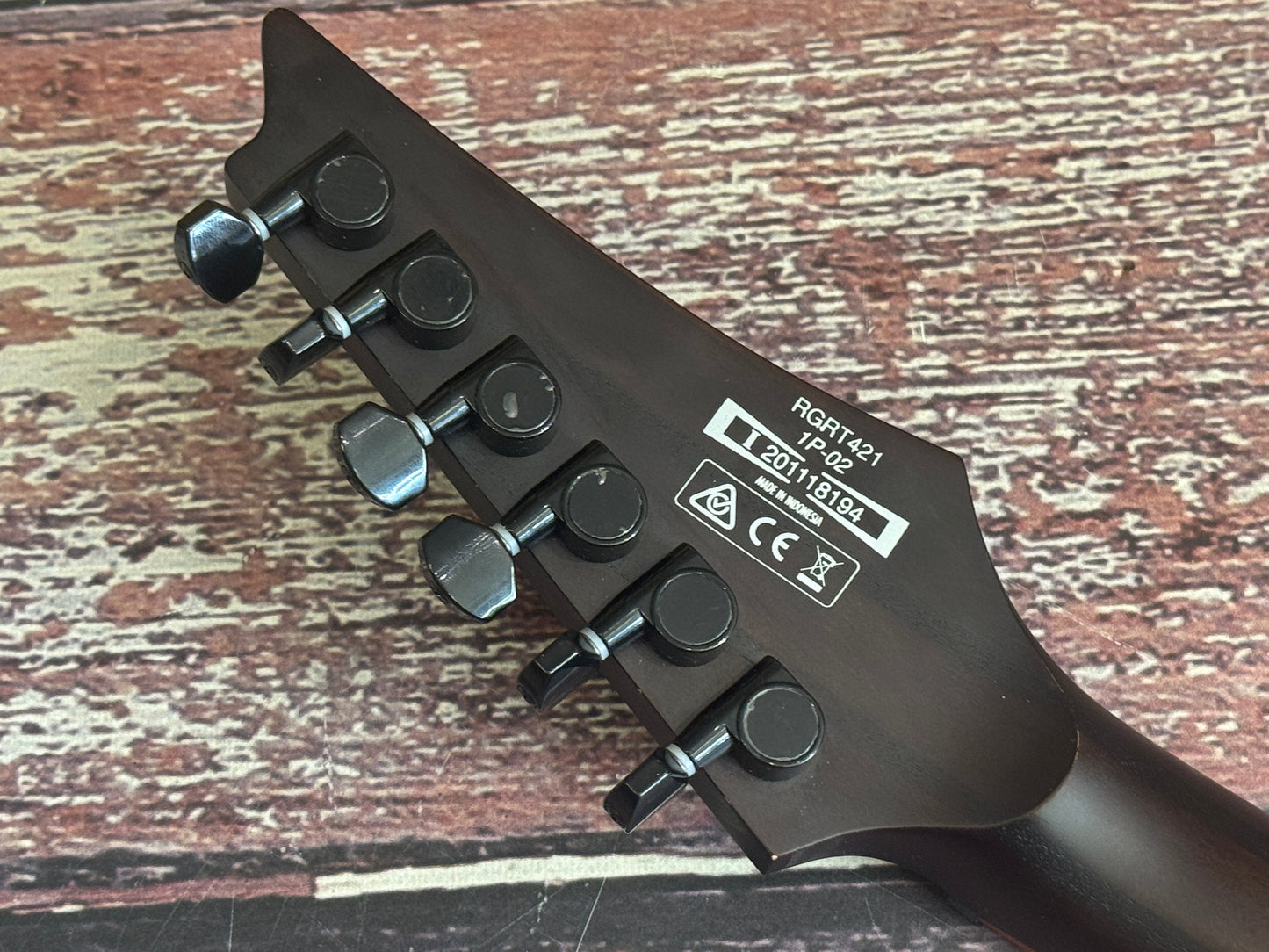 Ibanez RGRT421 Thru neck Walnut flat finish