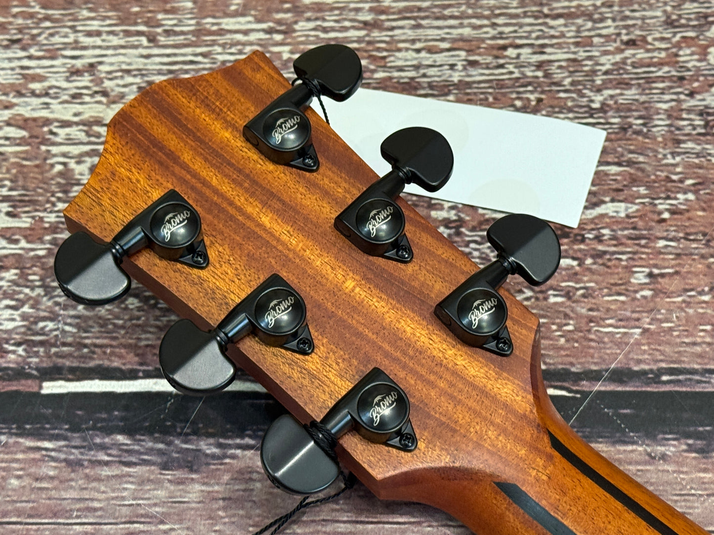 Bromo BAT2CE Solid top electro acoustic