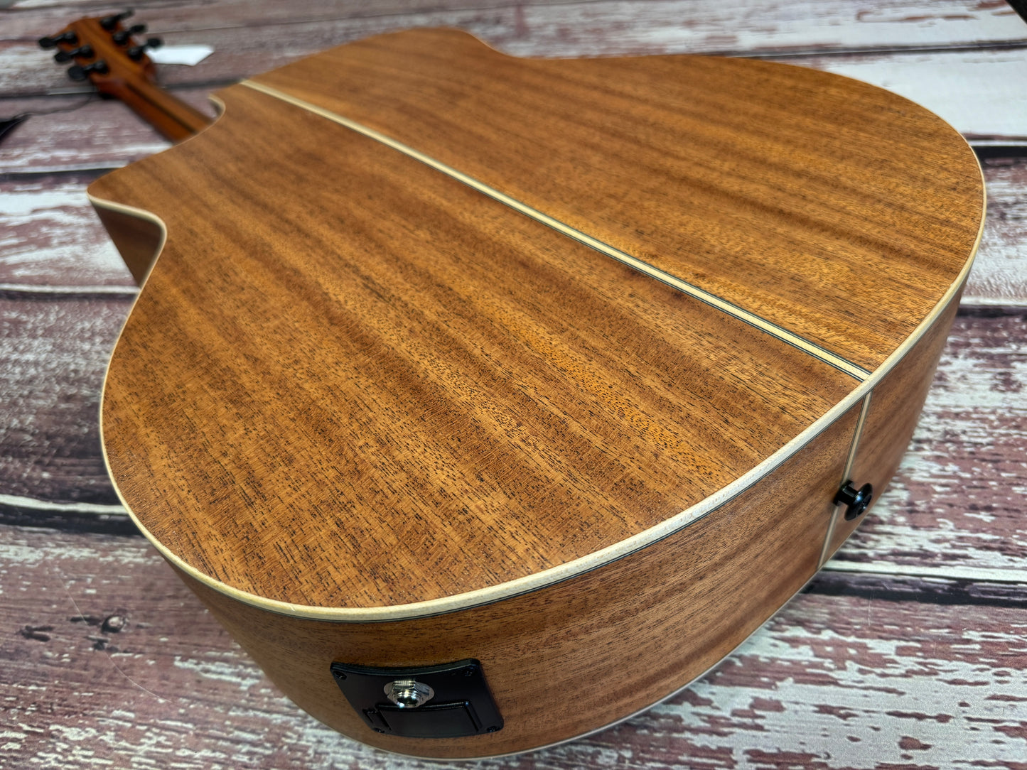 Bromo BAT2CE Solid top electro acoustic