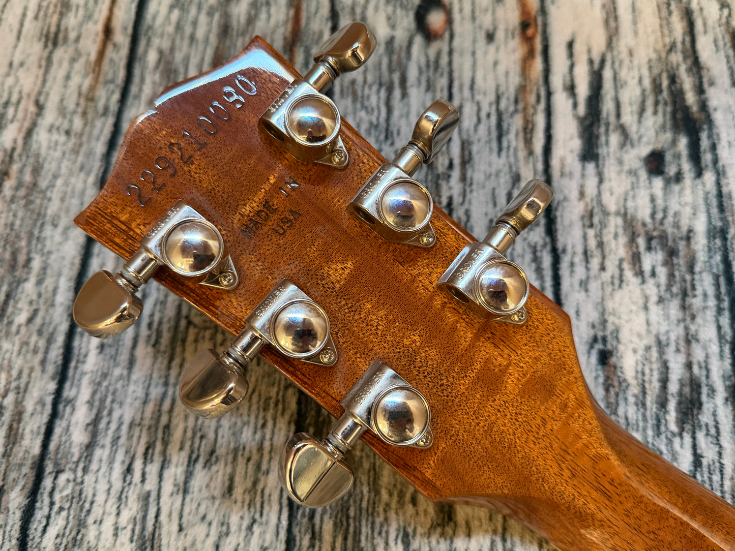 Gibson Les Paul Classic 2021 Honeyburst 1960s neck