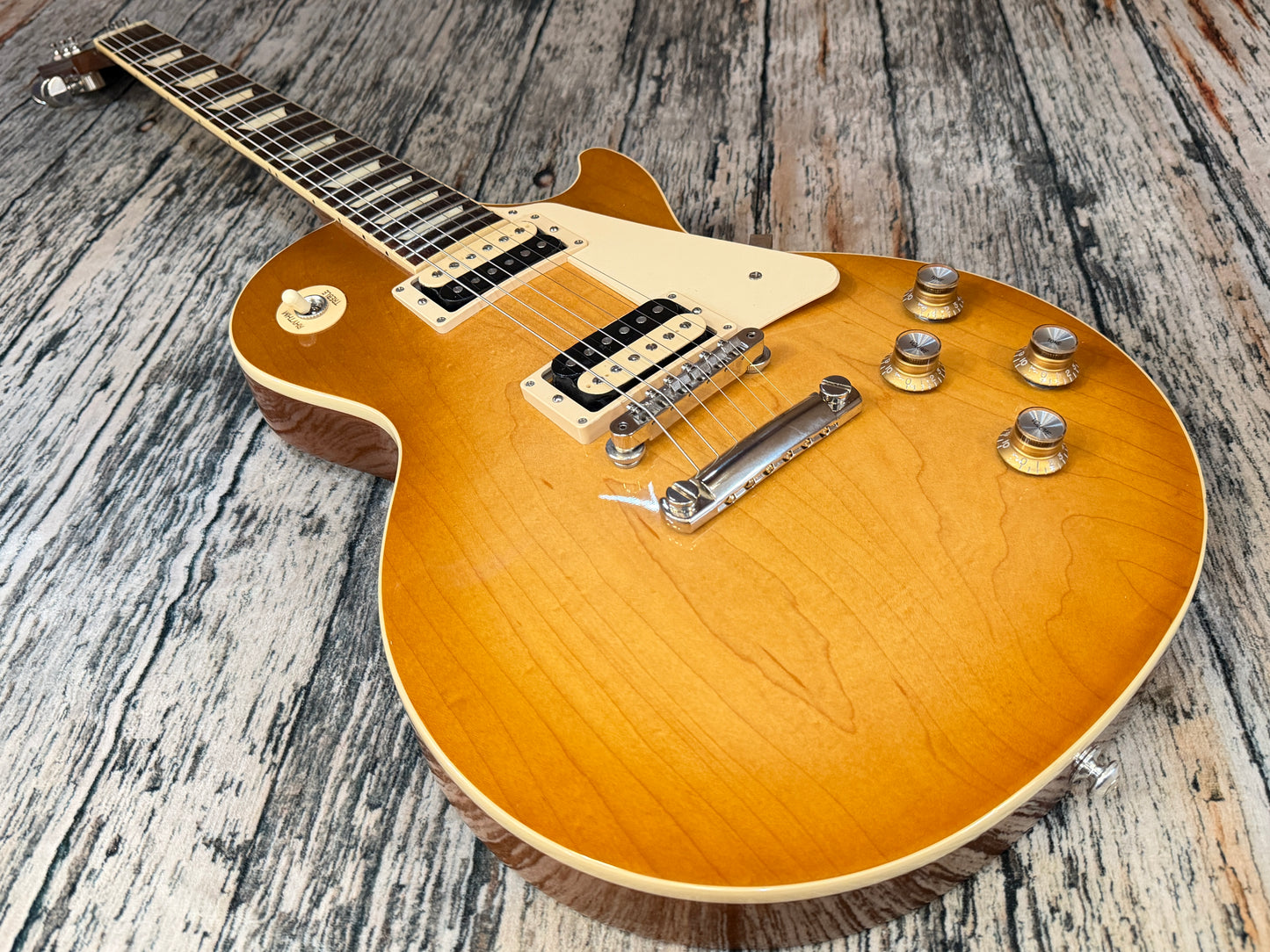 Gibson Les Paul Classic 2021 Honeyburst 1960s neck