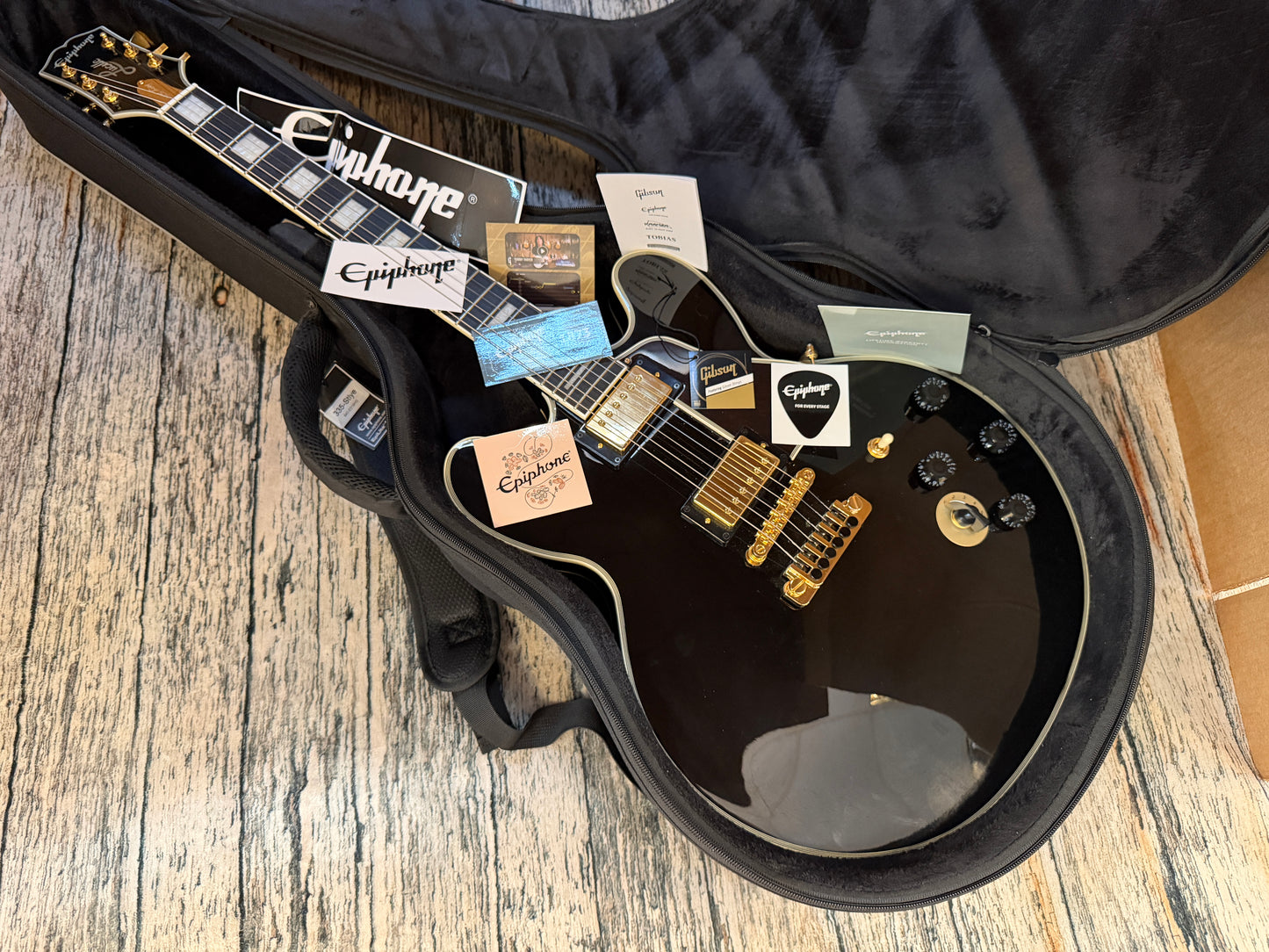 Epiphone Lucille with case - 2025