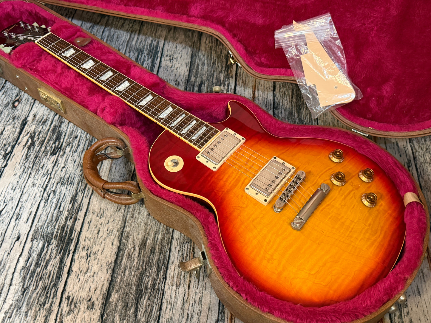 Gibson Les Paul Standard Premium plus - 2002 Stunning guitar