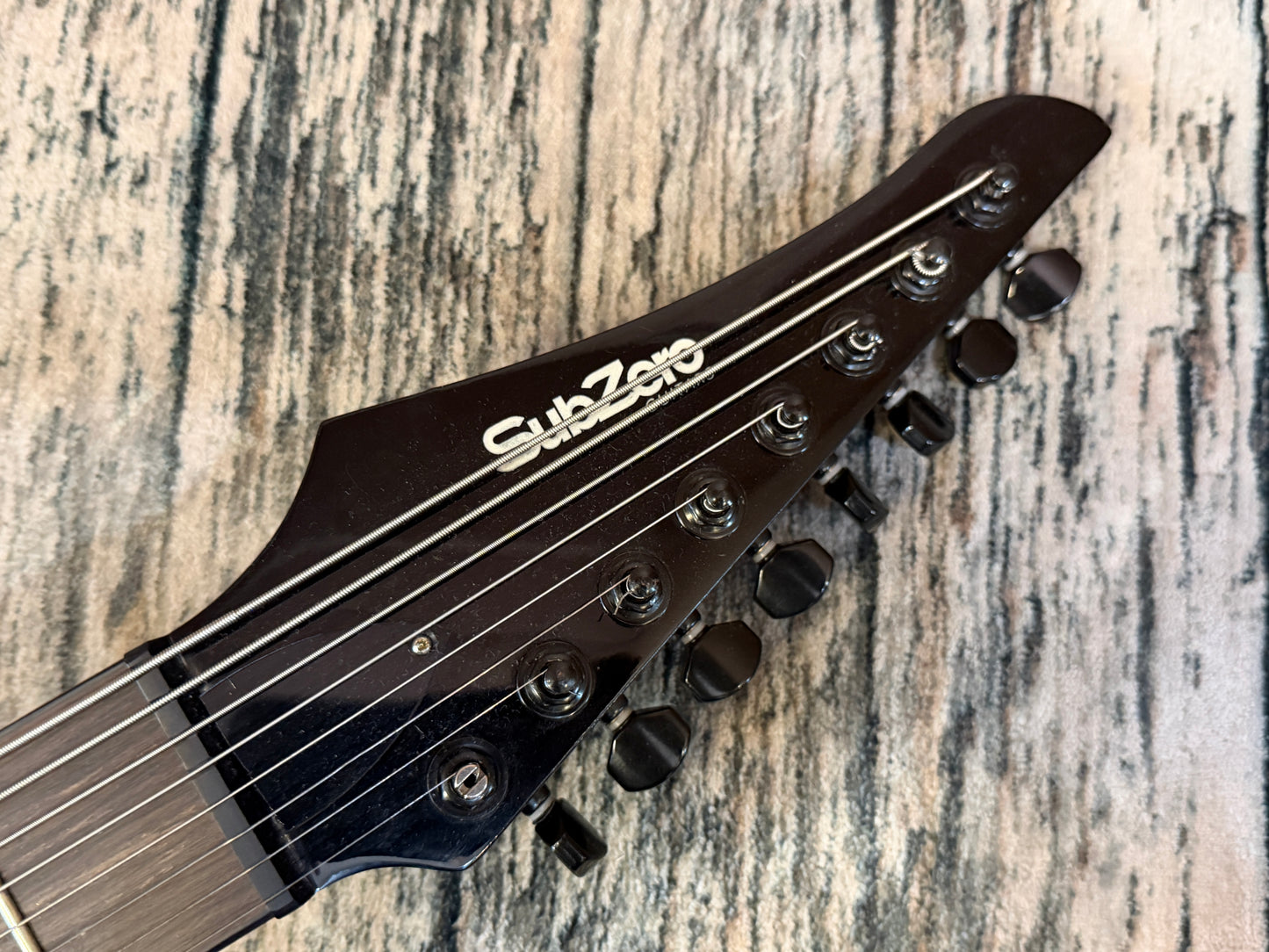 Sub Zero Generation 8 string guitar - Black