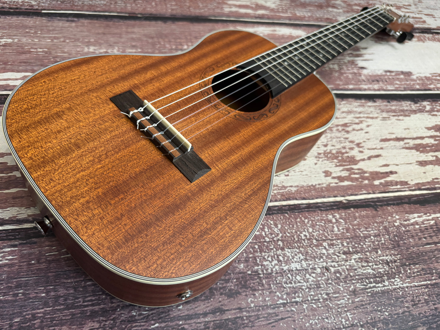 Guitar-Uke - small guitar type thing! Electro acoustic