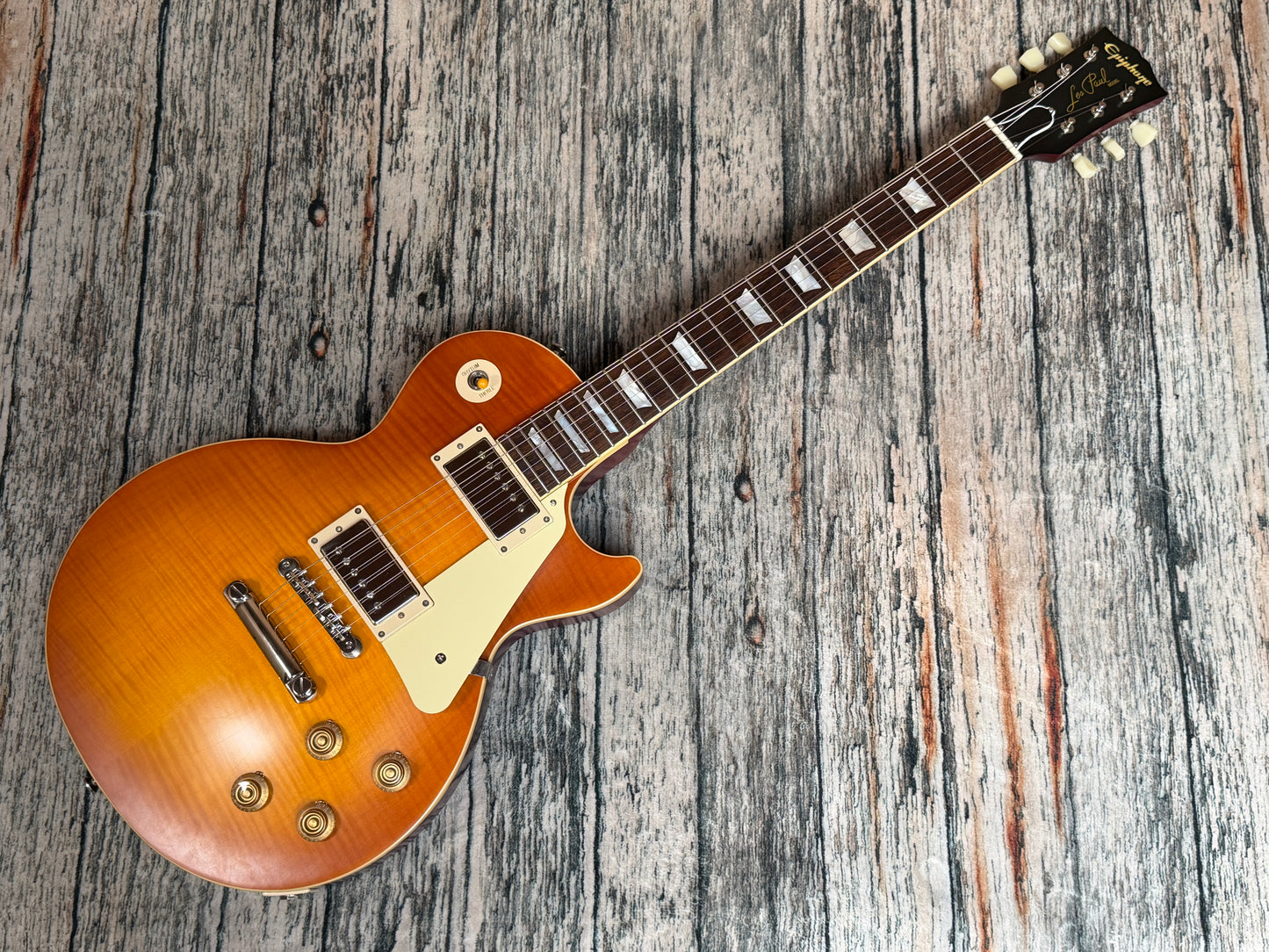 Epiphone Inspired by Gibson 1959 Les Paul, with case - The proper one!
