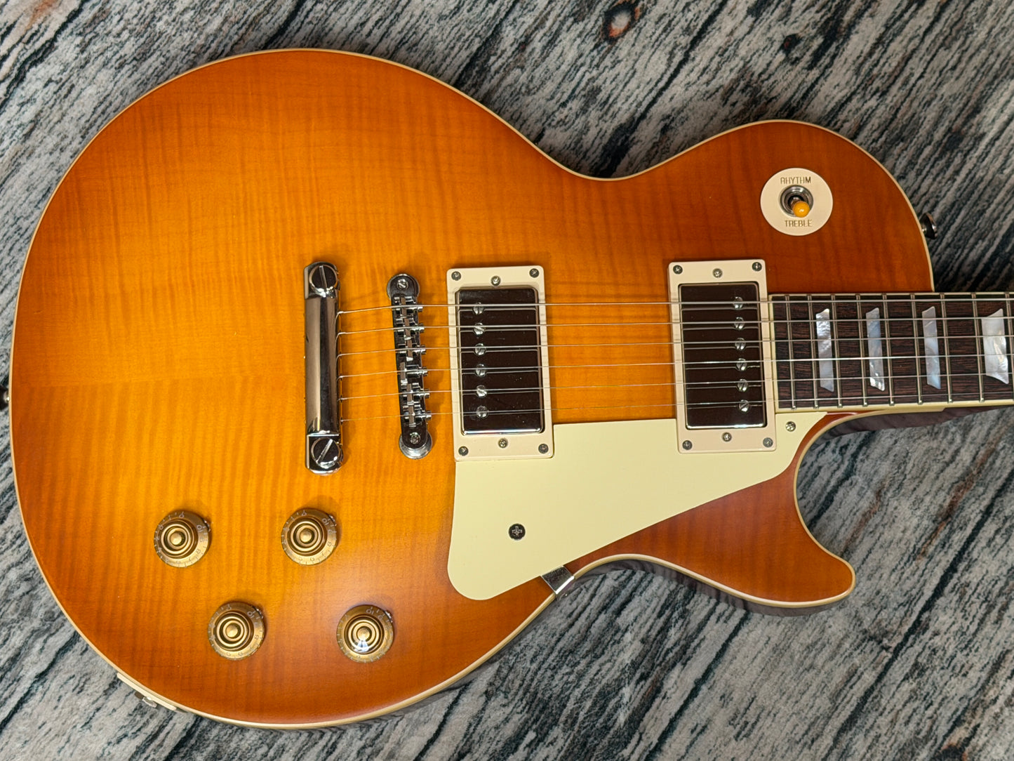 Epiphone Inspired by Gibson 1959 Les Paul, with case - The proper one!