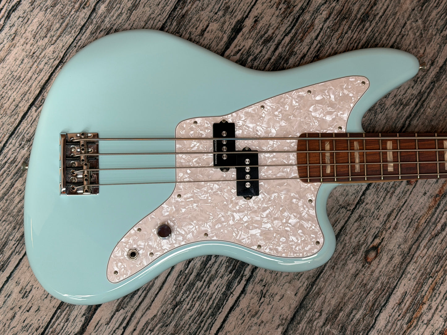 Fender Mark Hoppus Signature, Limited edition Jaguar Bass + Seymour Duncans