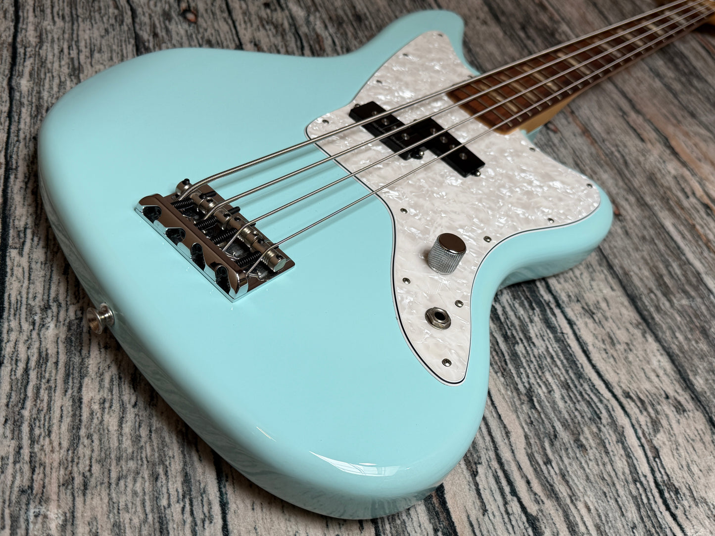 Fender Mark Hoppus Signature, Limited edition Jaguar Bass + Seymour Duncans