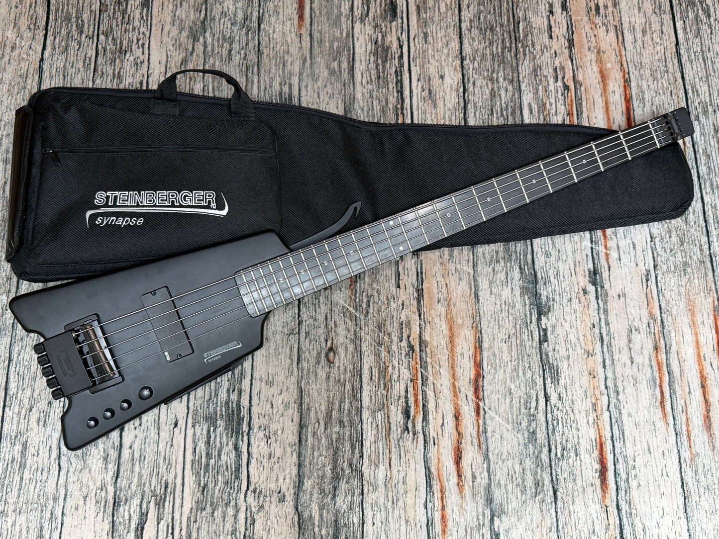 Steinberger Synapse 5 string Active - EMG
