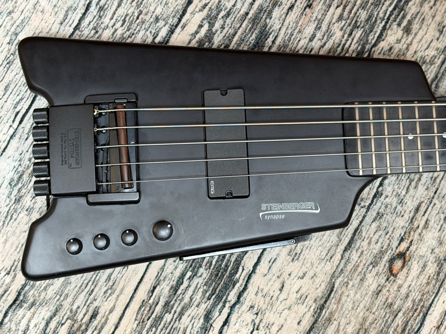 Steinberger Synapse 5 string Active - EMG