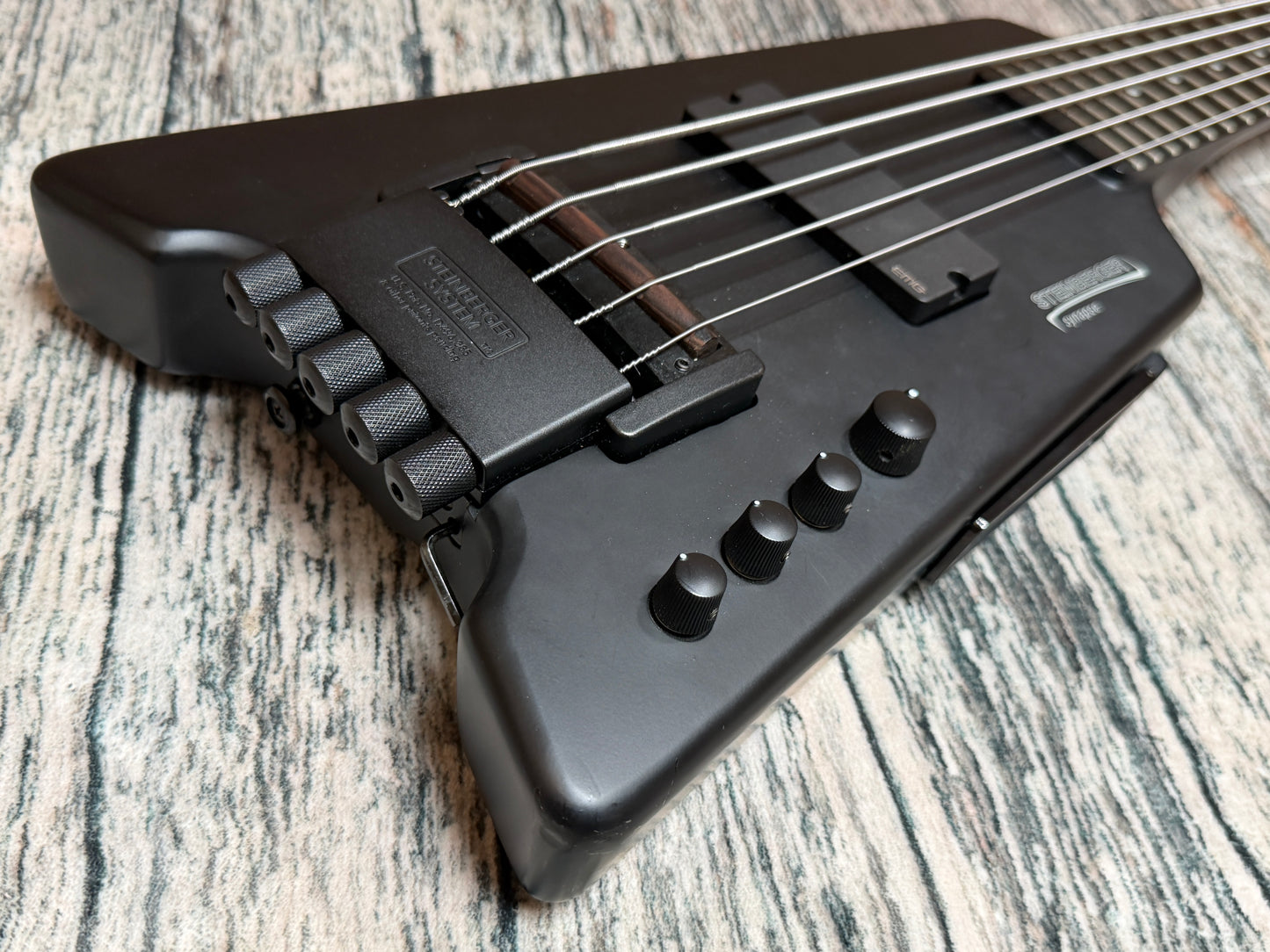 Steinberger Synapse 5 string Active - EMG