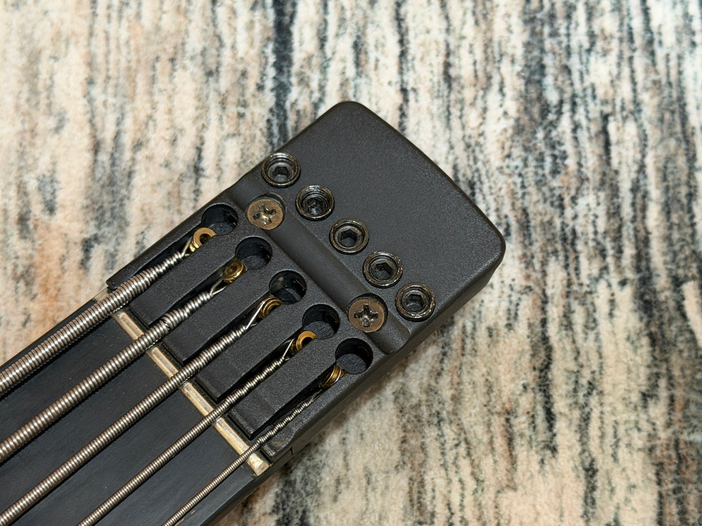 Steinberger Synapse 5 string Active - EMG