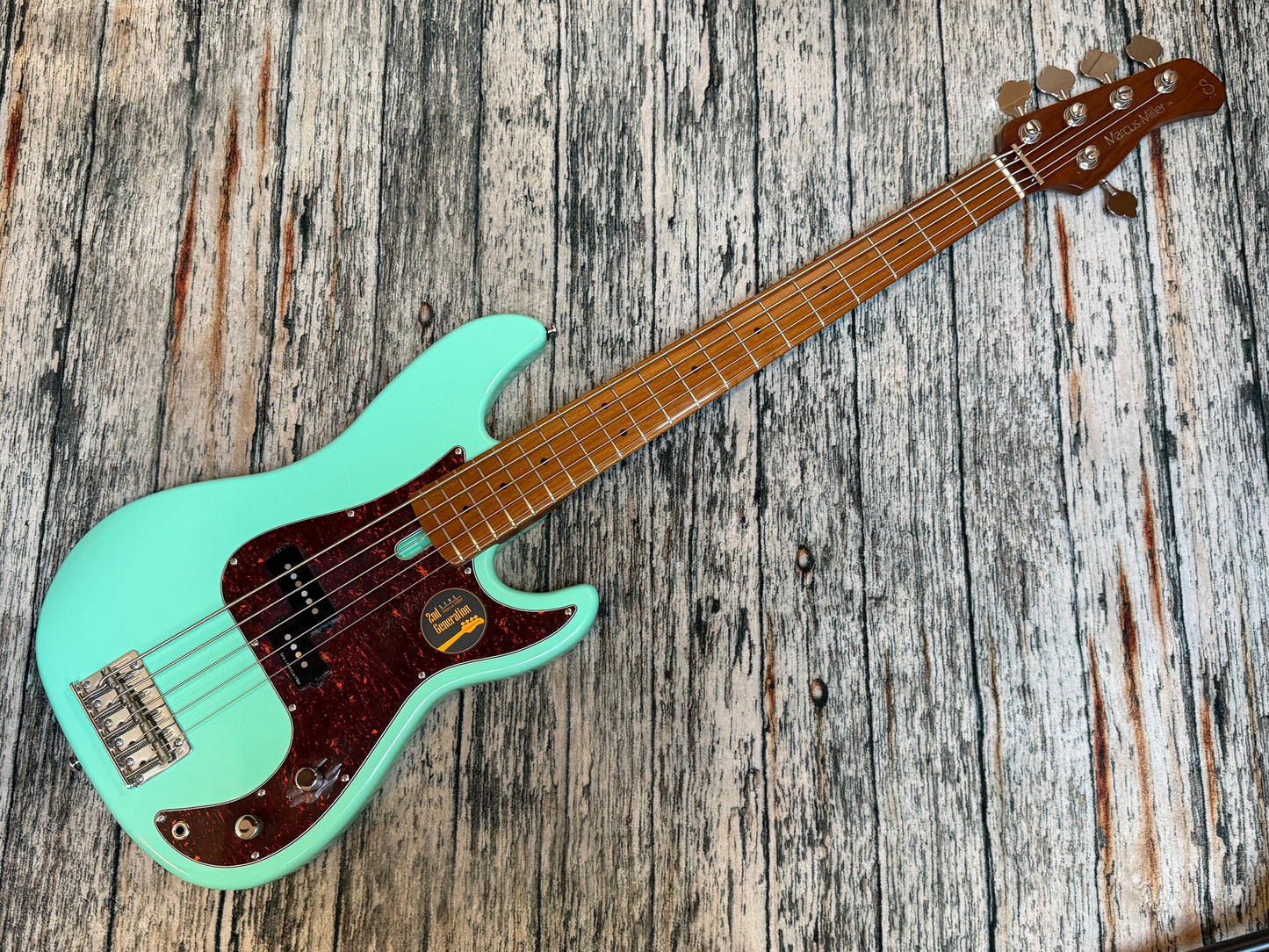 Sire P5 5 String Second Generation. - Mild Green
