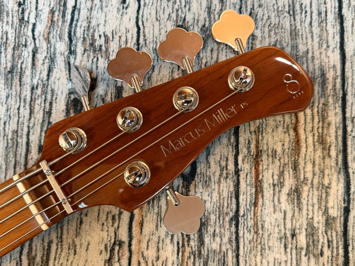 Sire P5 5 String Second Generation. - Mild Green