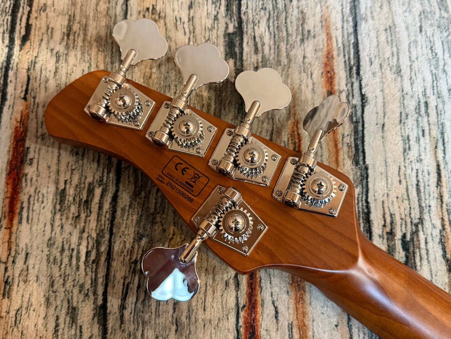 Sire P5 5 String Second Generation. - Mild Green