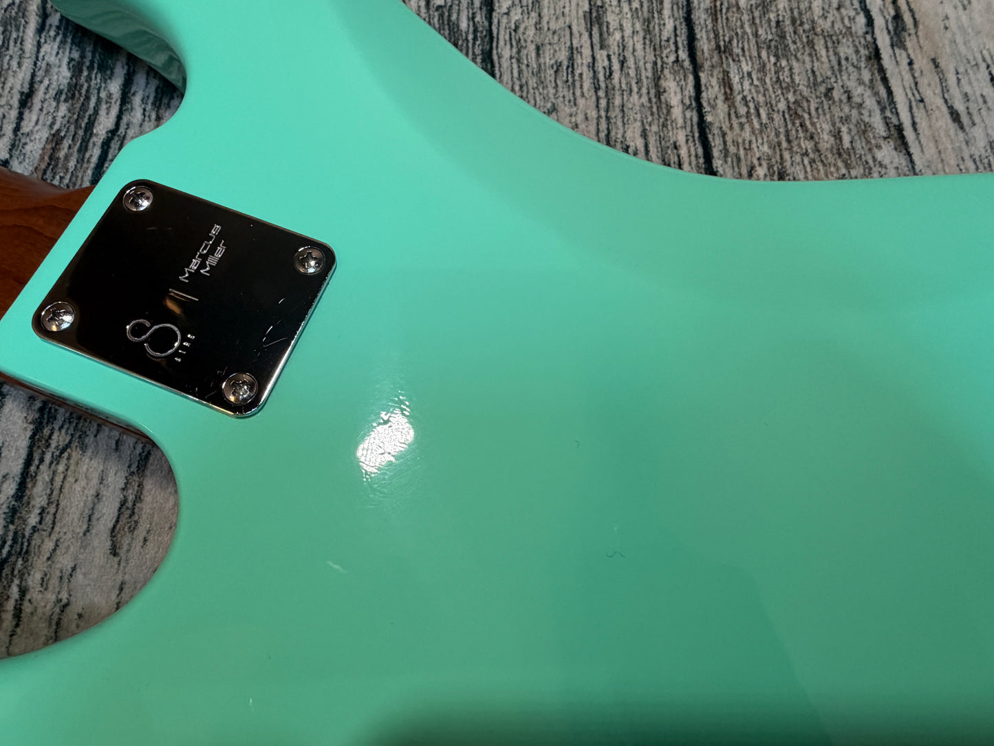 Sire P5 5 String Second Generation. - Mild Green