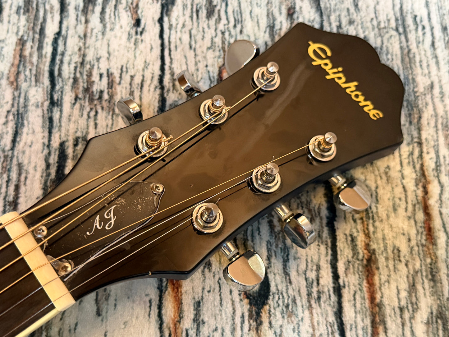 Epiphone AJ220S-TL Drop shoulder acoustic