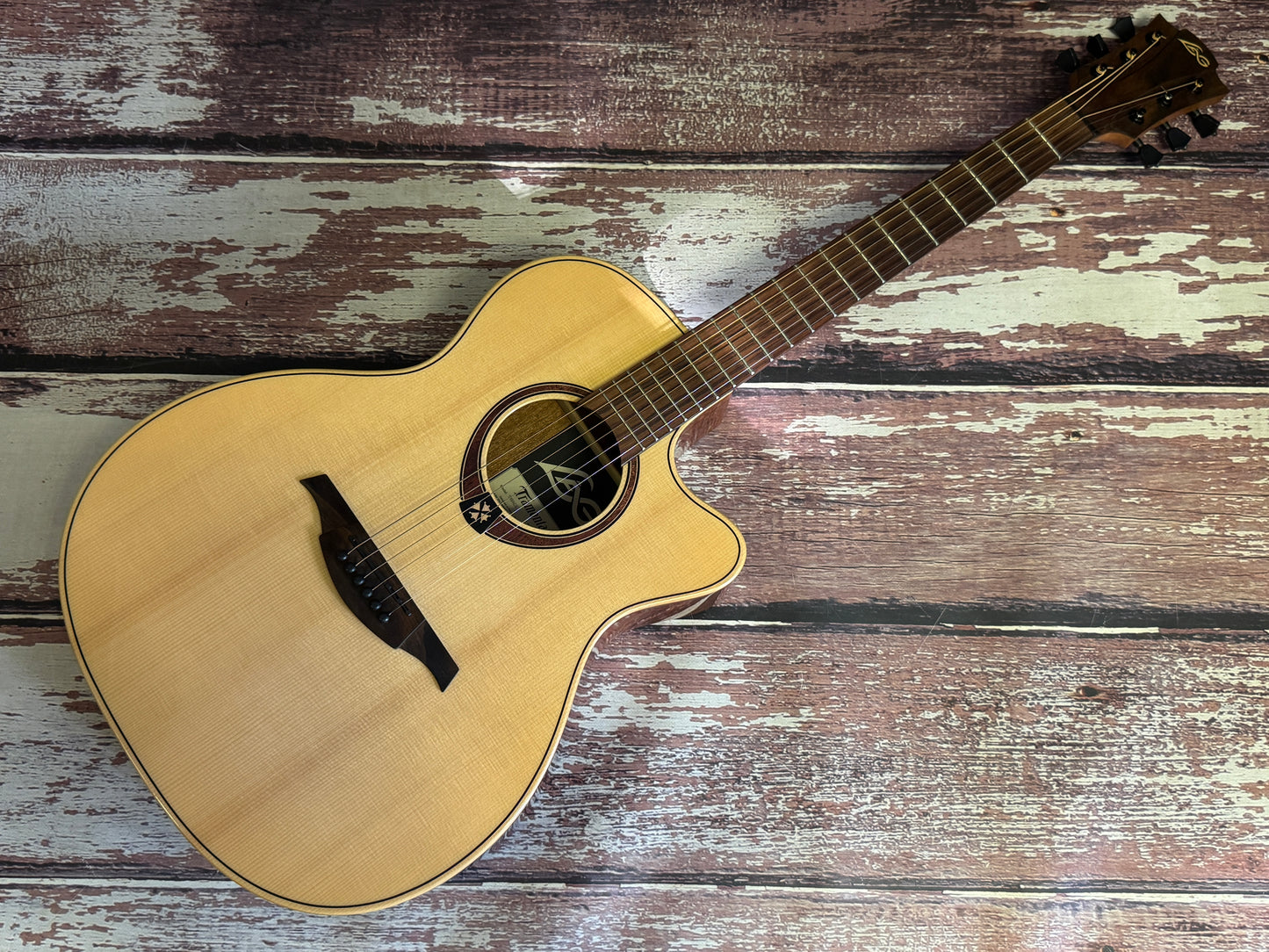 LAG T88 ACE Solid top electro acoustic