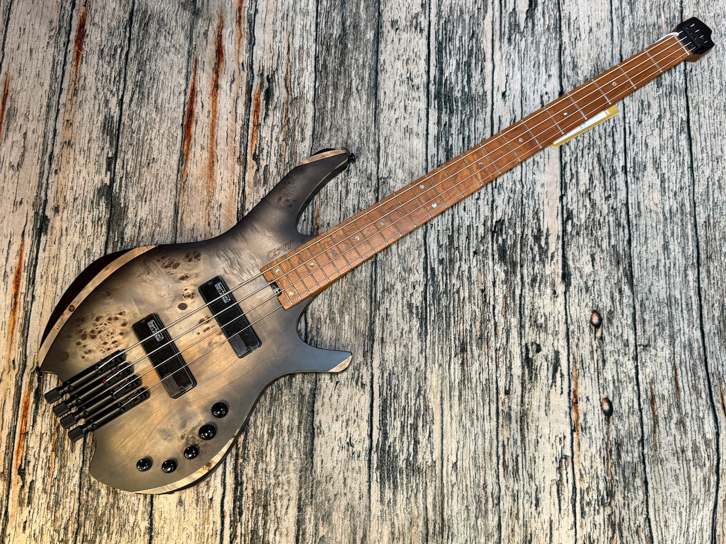 Cort Space 4 Stardust Black headless active bass