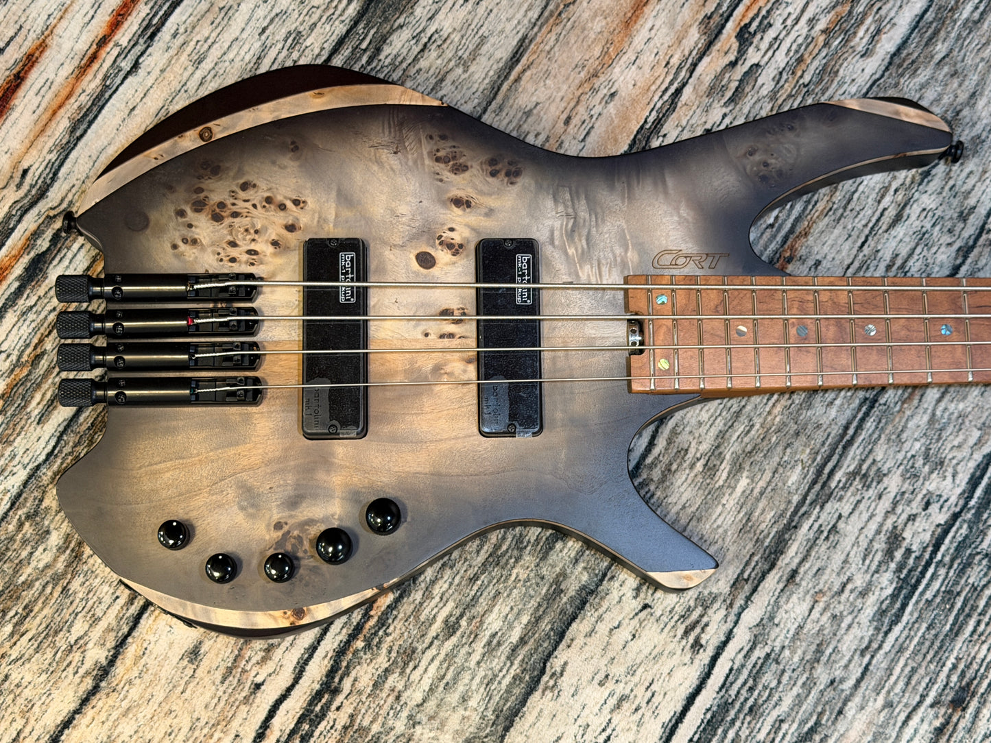 Cort Space 4 Stardust Black headless active bass