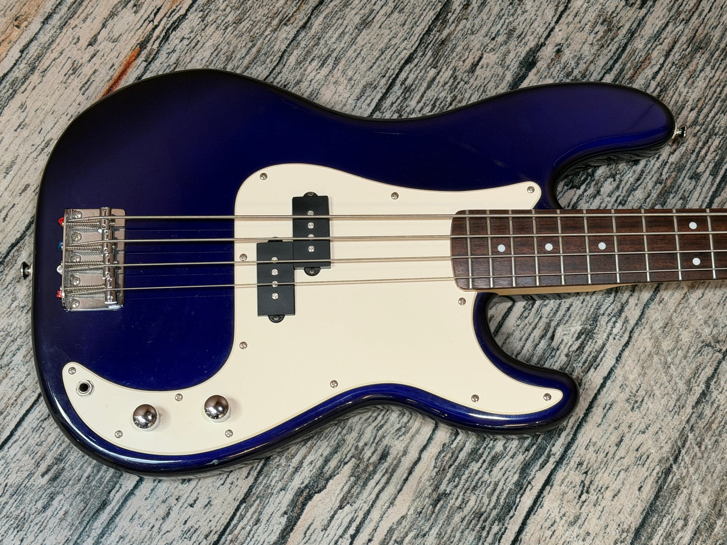 Squier Affinity Precision Bass