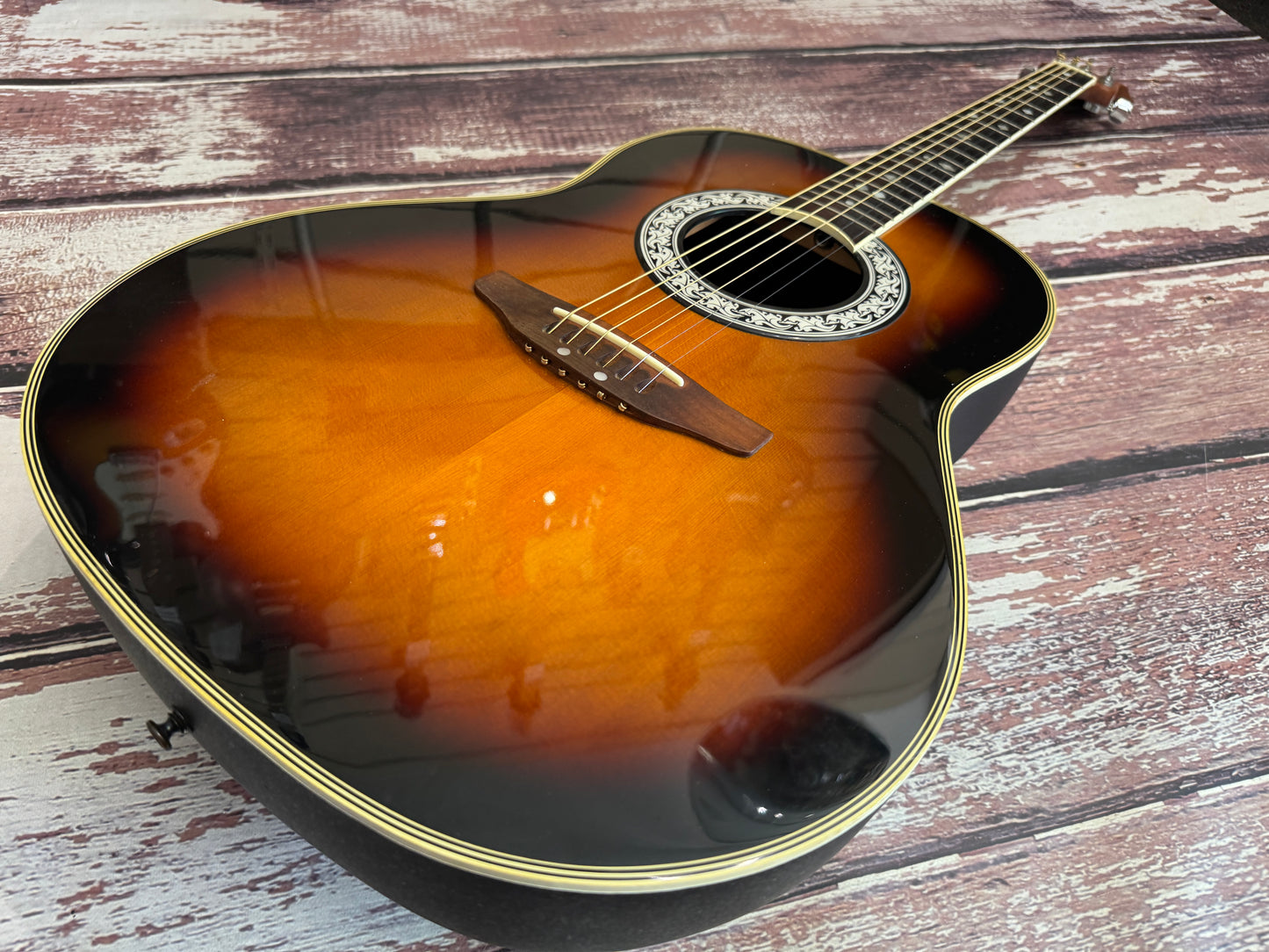 Celebrity CC67 by Ovation Bowl back electro