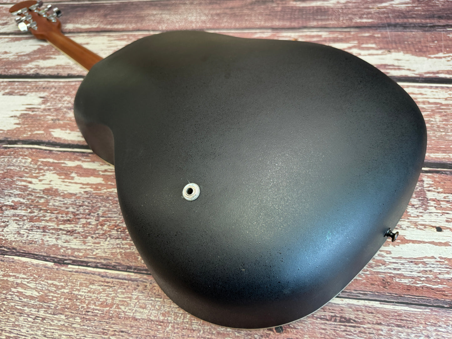 Celebrity CC67 by Ovation Bowl back electro
