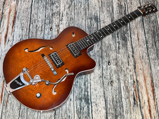 Godin 5th Avenue Uptown T-Armond - Havana Brown