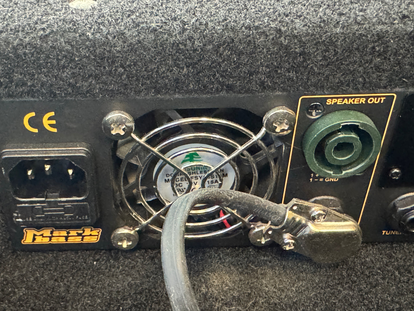 Markbass Mini CMD 151 P 300/500w lightweight bass combo