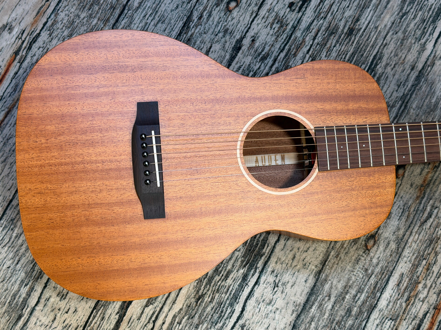 Auden TT Emily Rose Full Body Mahogany - Supernatural Preamp System