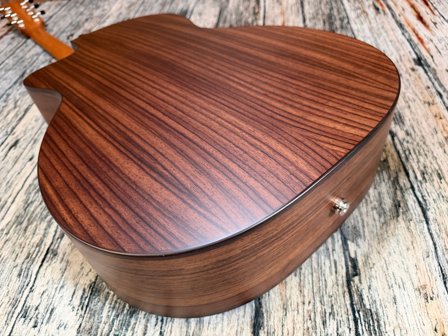Auden TT Chester Cutaway Spruce Rosewood - Supernatural Preamp System