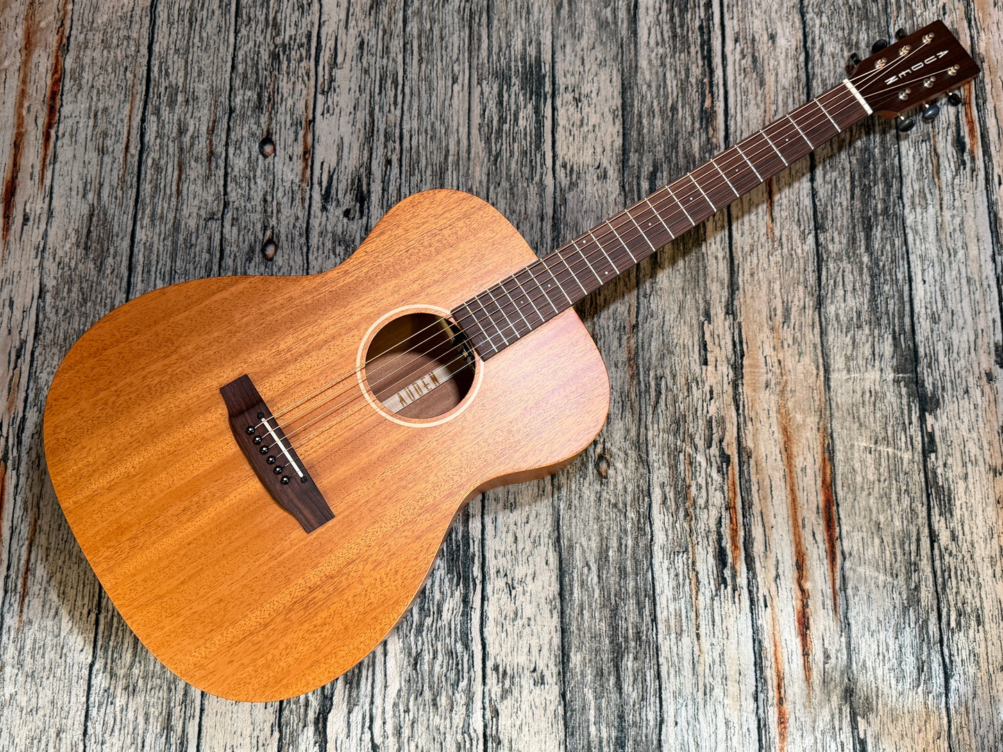 Auden TT Bowman Full Body Mahogany - Supernatural Preamp System