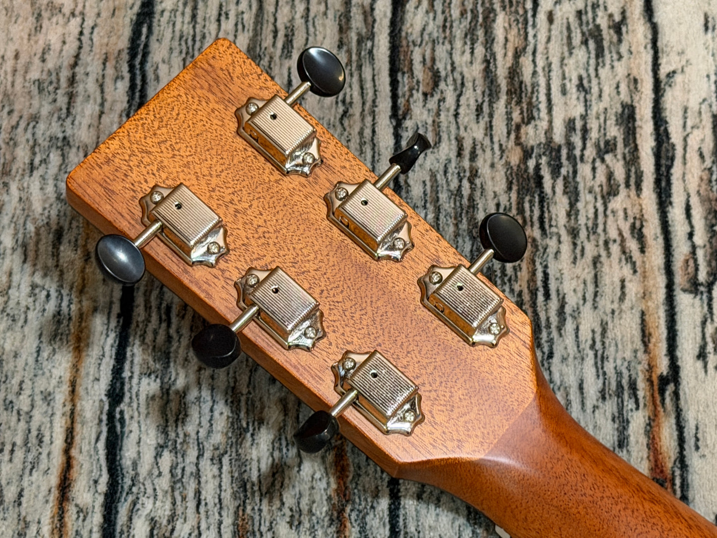 Auden TT Bowman Full Body Mahogany - Supernatural Preamp System