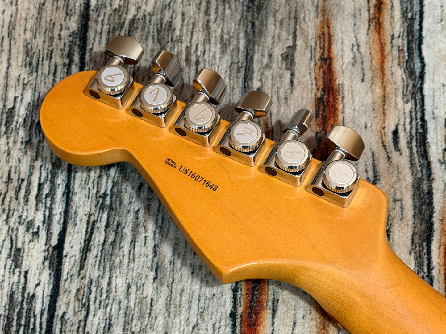 Fender American Elite Stratocaster - Tobacco Sunburst