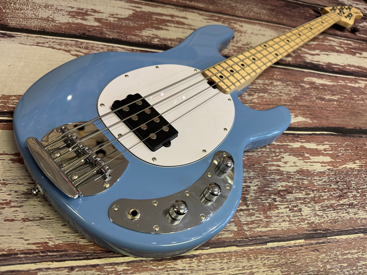 Sterling SUB series Stingray active 4 string - As new!