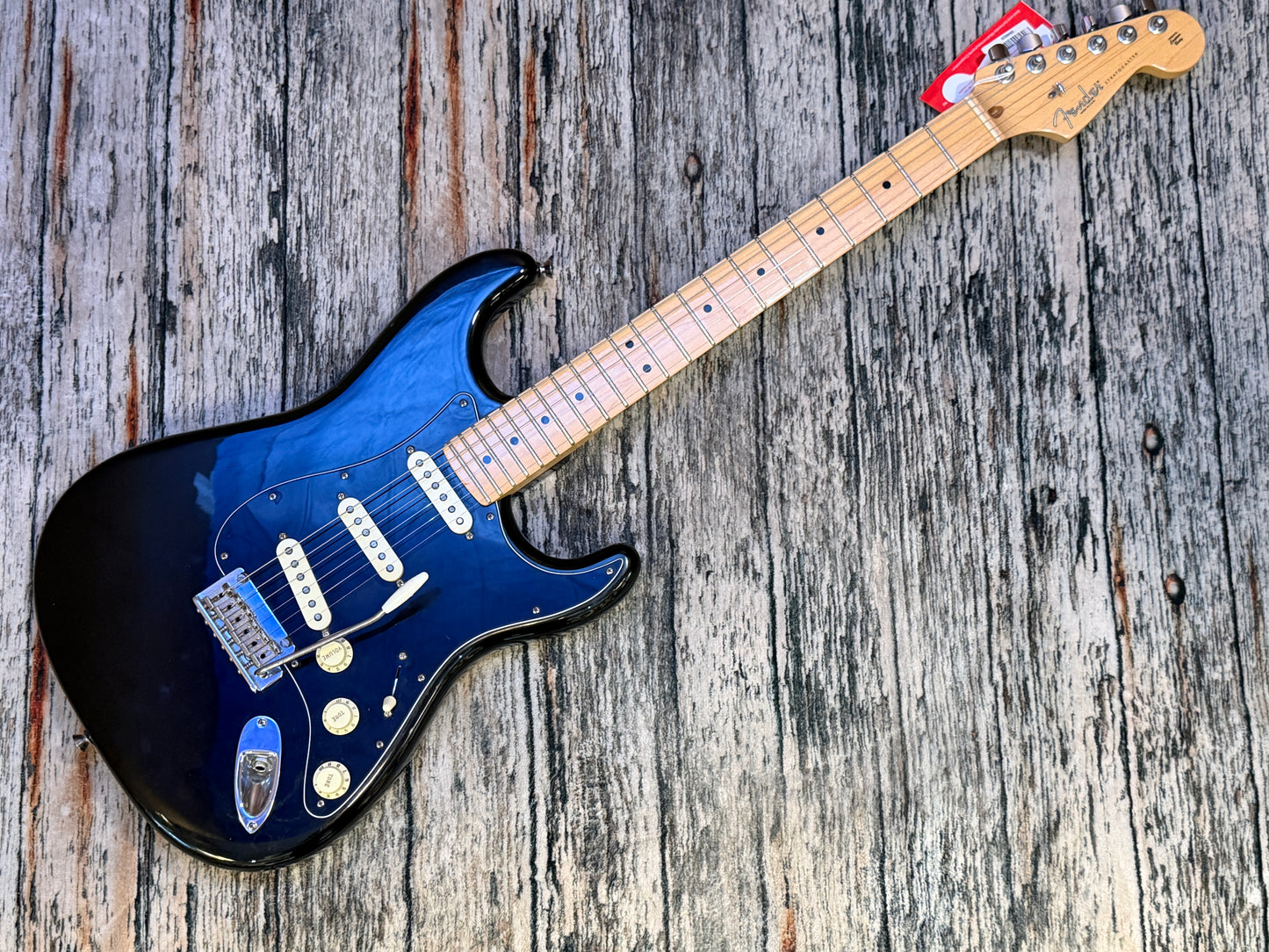 Fender USA Standard Stratocaster 2008 - Custom Shop pickups.