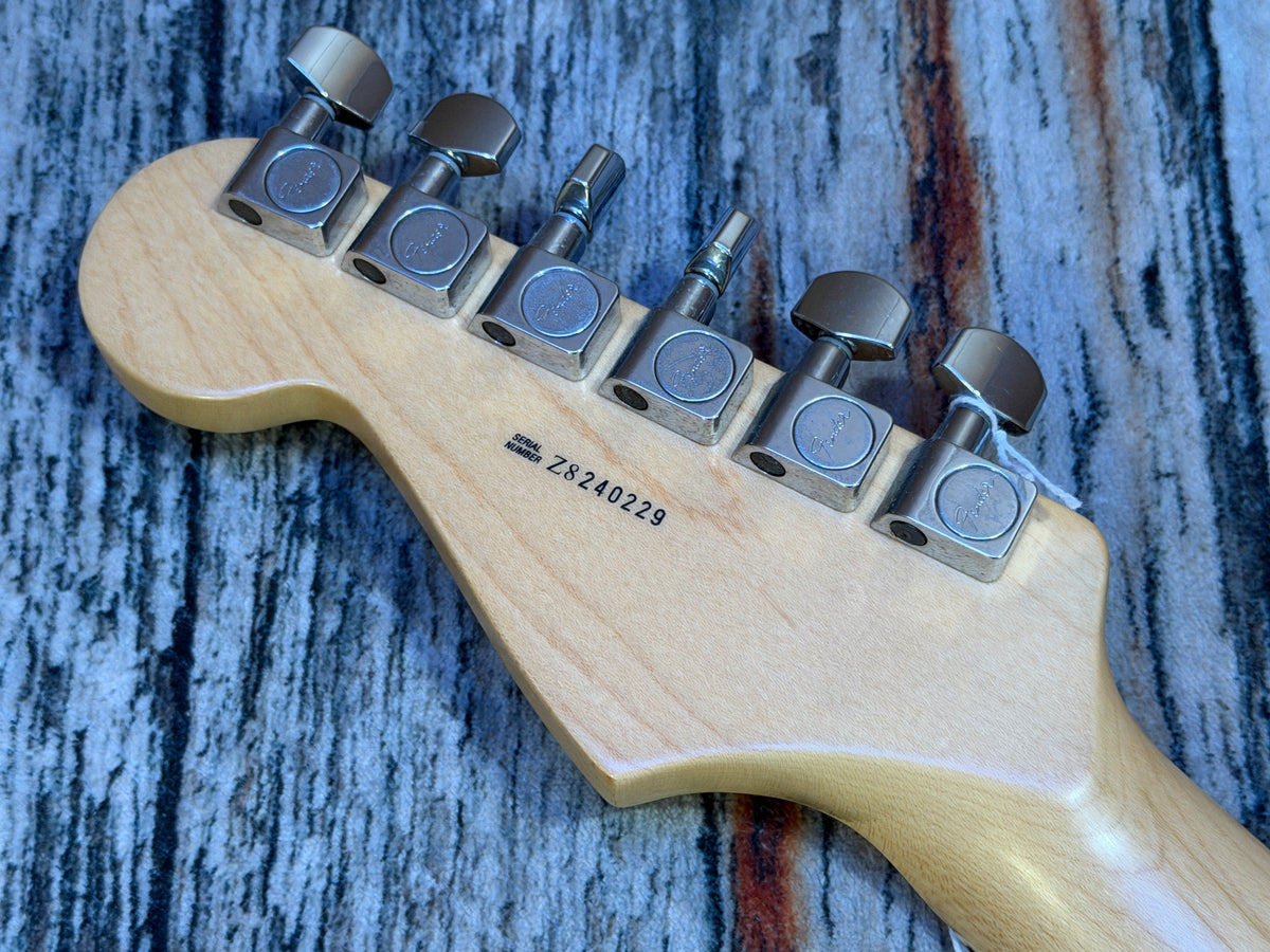 Fender USA Standard Stratocaster 2008 - Custom Shop pickups.