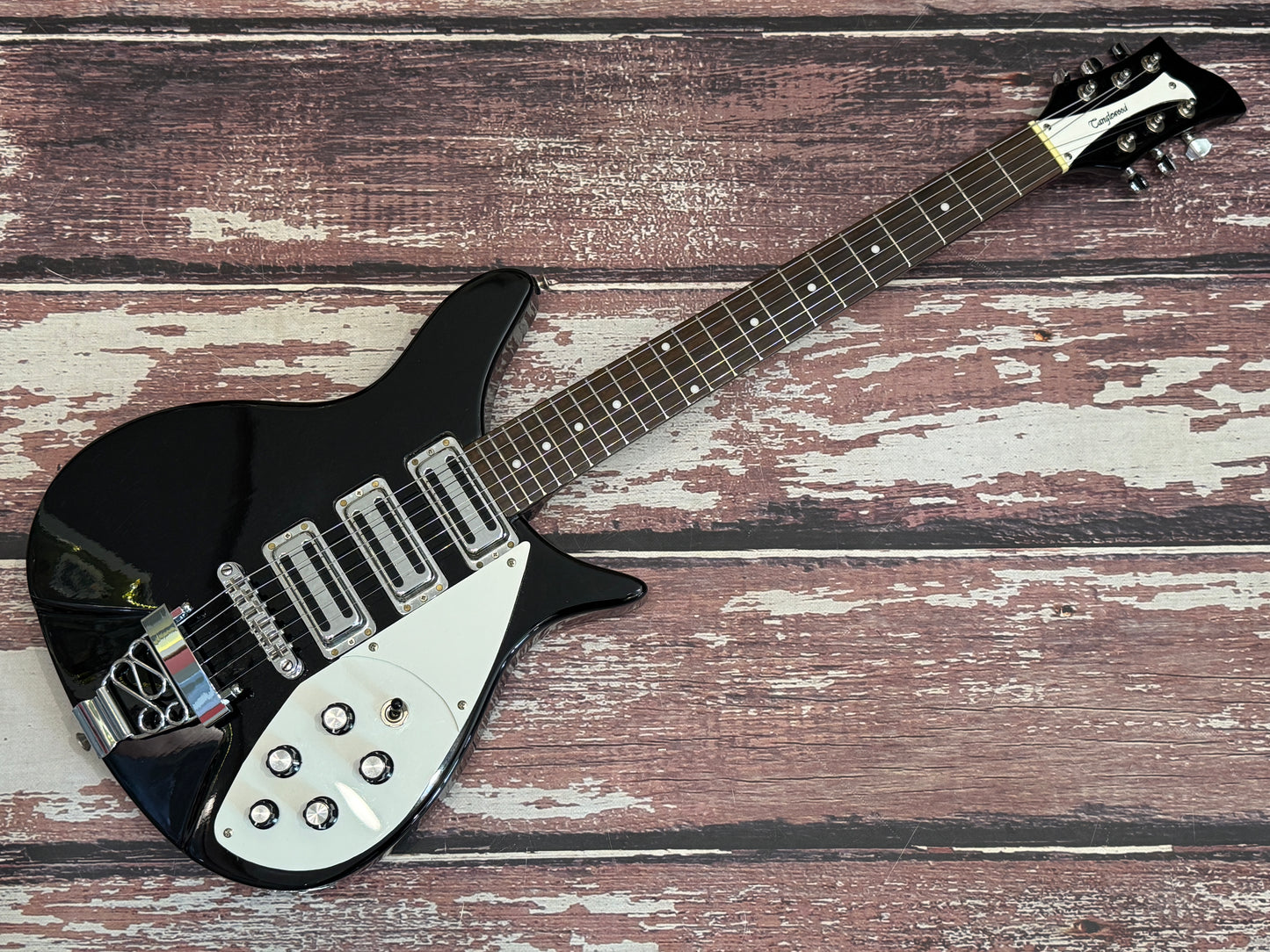 Tanglewood TW68 like a "Rick and Betty" guitar!