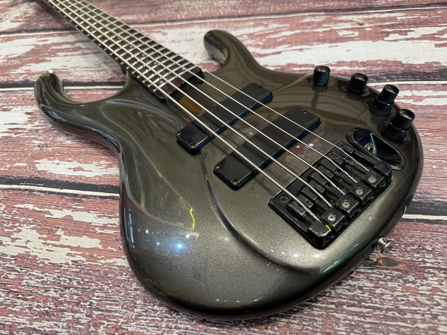 Ibanez Ergodyne EDC705 5 string active bass.
