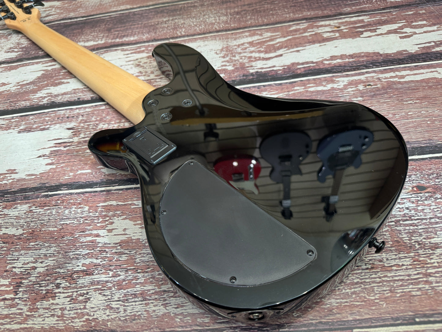 Harley Benton 6 string active bass B-650