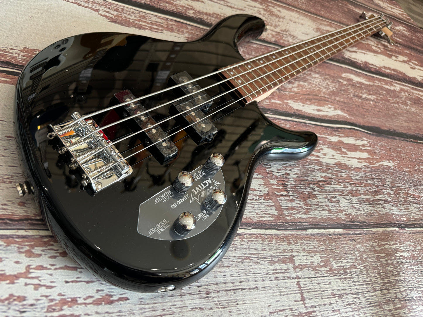 Cort Action P/J Plus - Active bass